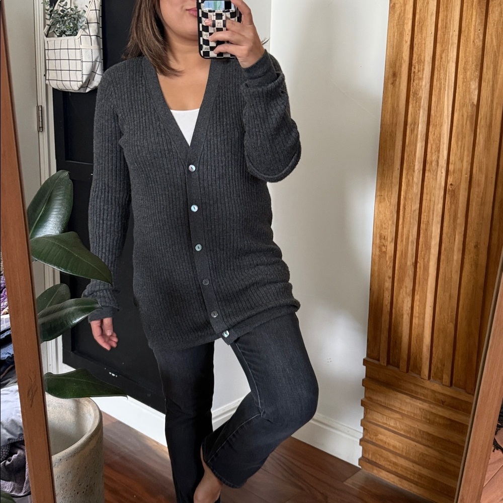 Vince 100% Cashmere ribbed Buttoned Front Cardigan Sweater. L - Picture 10 of 12
